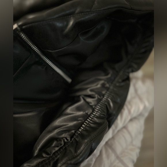 NWOT Abercrombie & Fitch Vegan Leather Mini Puffer Jacket - Picture 3 of 5